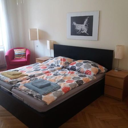 Geraeumige Zentrumsnahe Altbauwohnung Wien Eksteriør bilde