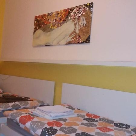 Geraeumige Zentrumsnahe Altbauwohnung Wien Eksteriør bilde