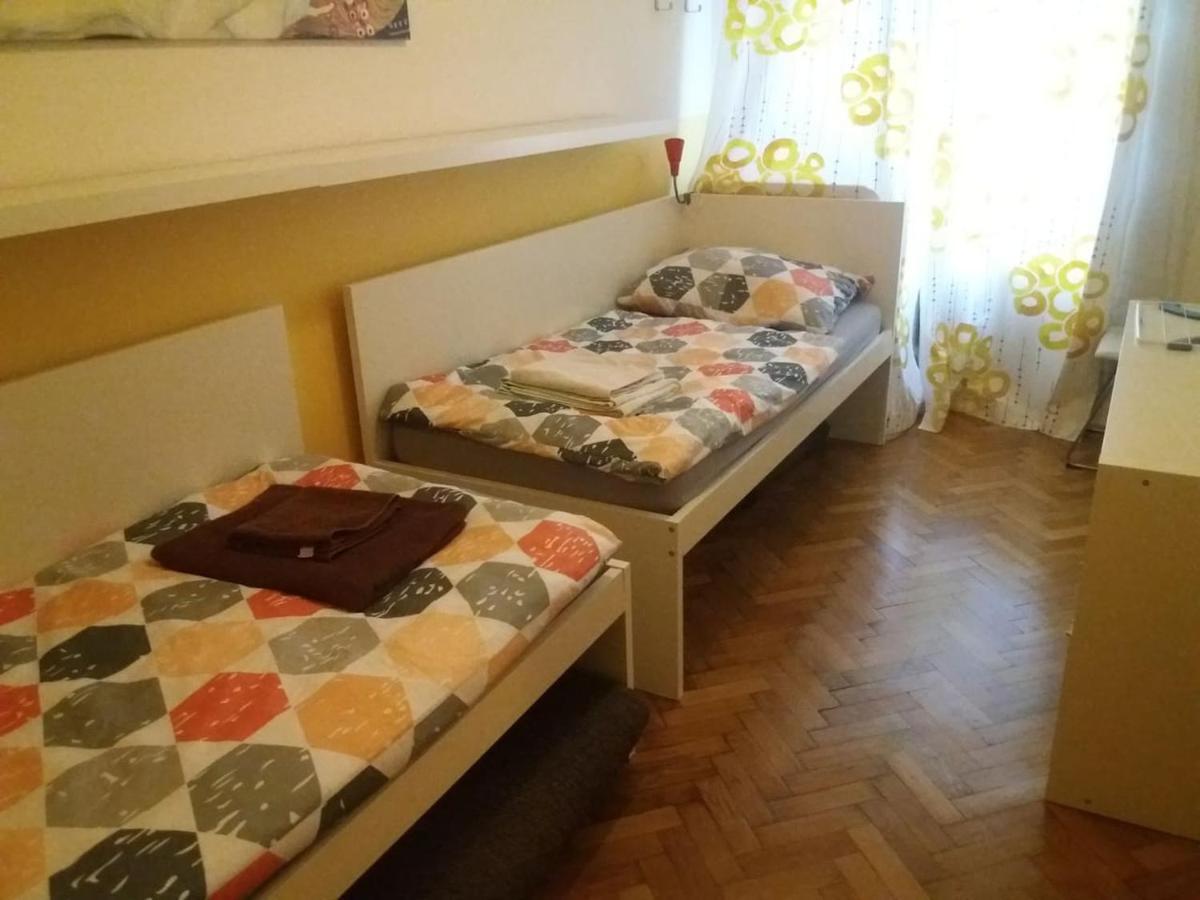 Geraeumige Zentrumsnahe Altbauwohnung Wien Eksteriør bilde