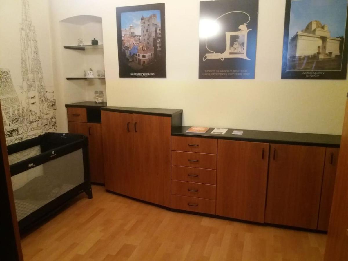 Geraeumige Zentrumsnahe Altbauwohnung Wien Eksteriør bilde
